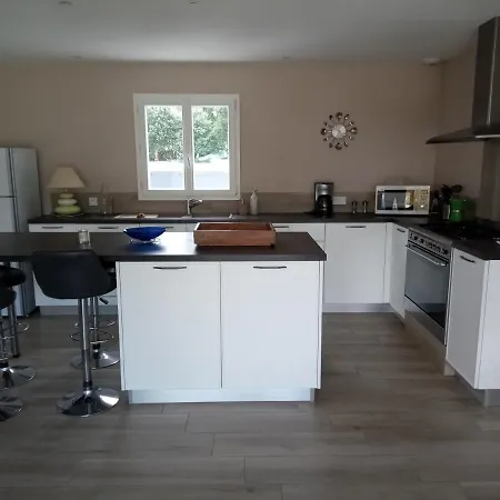 Maison Indépendante Proche Royan Сasa de vacaciones Grézac